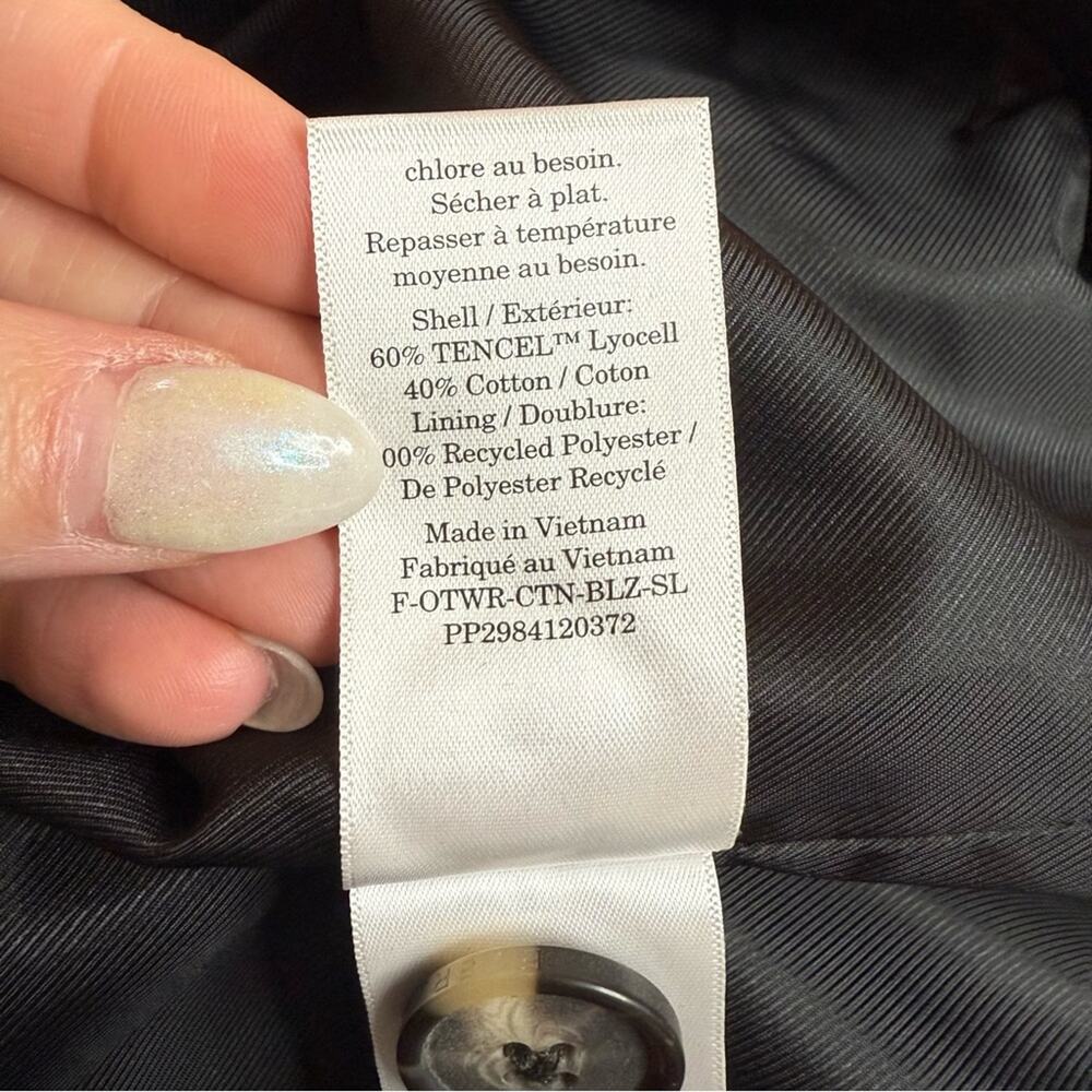 Everlane TENCEL Sleeveless Black Blazer Vest NWT Sz 12 Buttersmooth Long Length - Picture 12 of 13